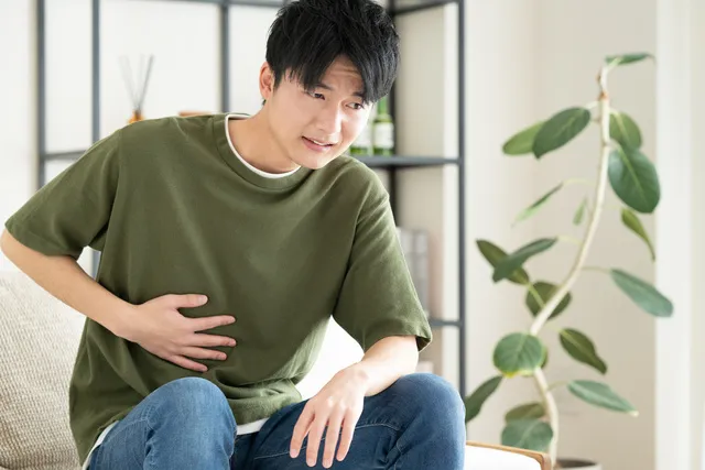 お腹が張る。痛い時の対処法を医師が解説！